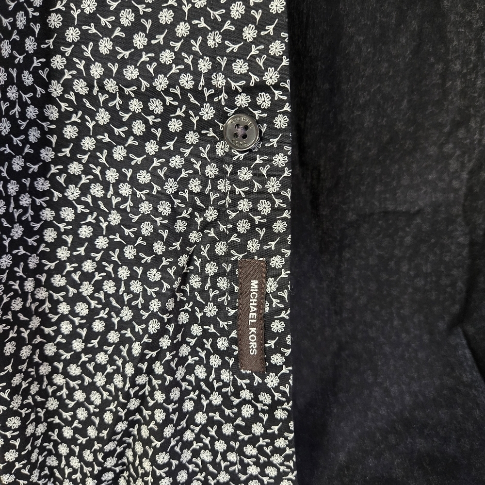 Michael Kors Men’s Slim Fit Short Sleeve Shirt Size Large NWOT - Picture 3 of 7